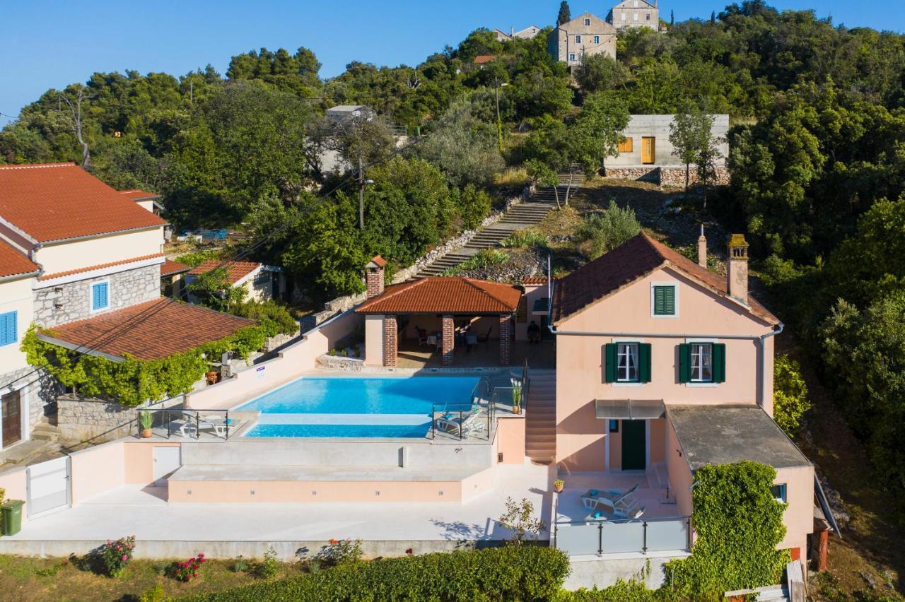 Holiday Home Lavanda Мали Иж Экстерьер фото